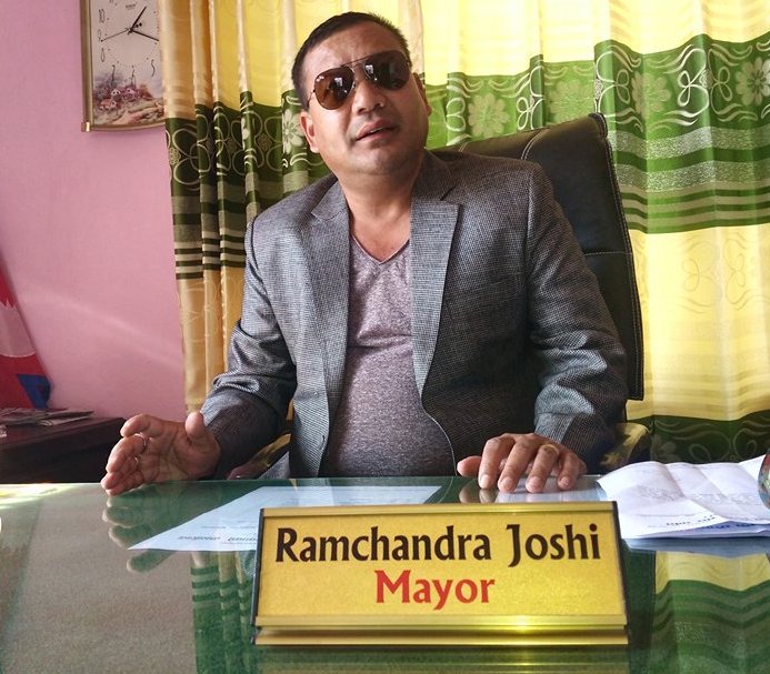 नगरको विकासका लागि सबै एकमत हुनुपर्छ : मेयर जोशी ।